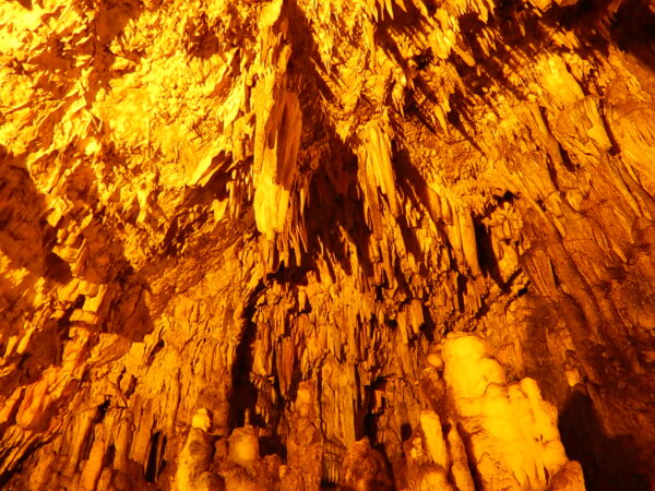 ドロガラティ洞窟