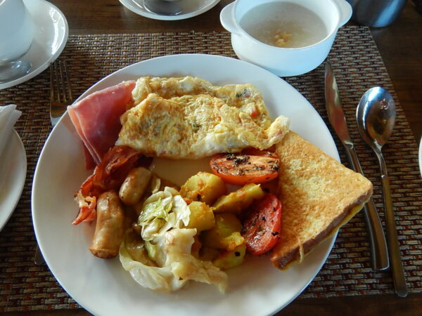 Club Himalaya Nagarkot Resortの朝食