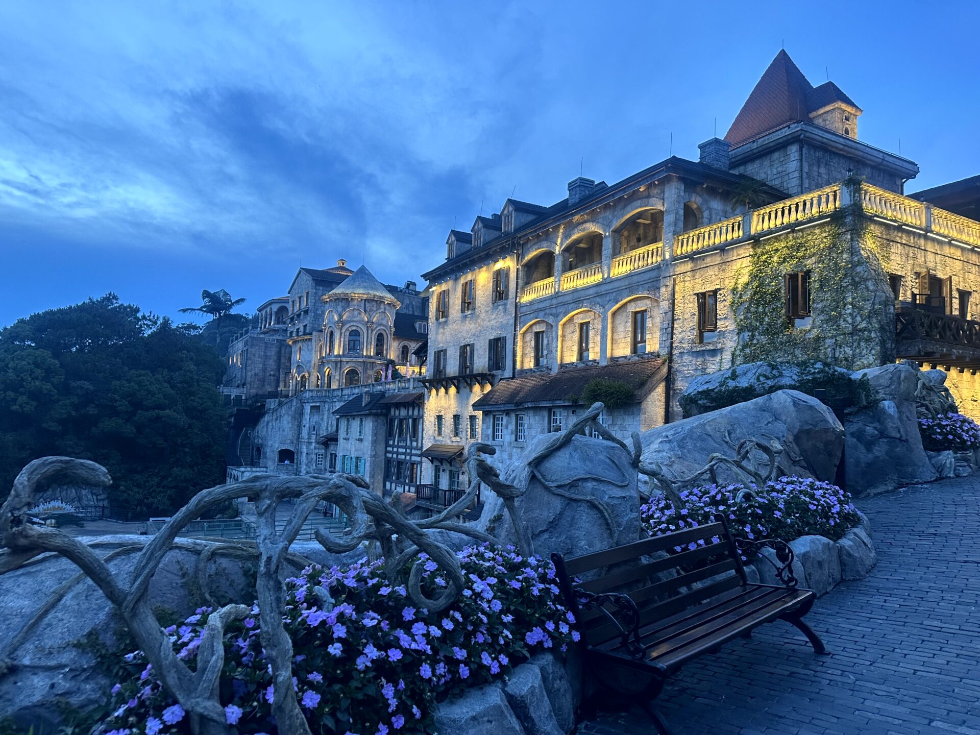 Mercure Danang French Village Bana Hills