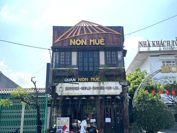 Quán Nón Huế