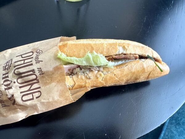 Bánh Mì Phượng